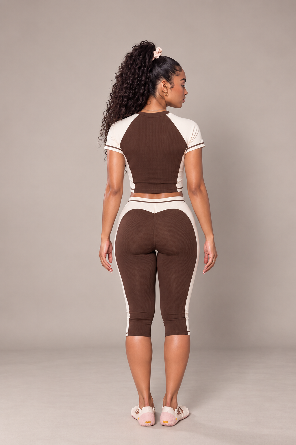 Mocha Sculpt Capri Set