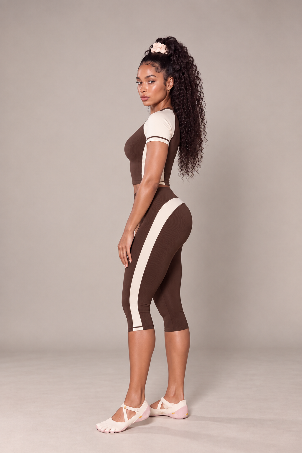Mocha Sculpt Capri Set
